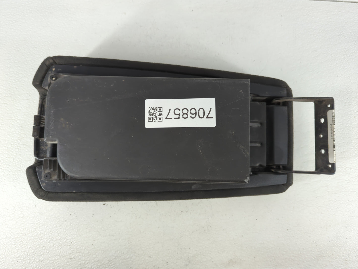 2013-2014 Nissan Altima Center Console Armrest Cover Lid P/N:1428066XLA Fits Fits 2013 2014 OEM Used Auto Parts - Oemusedaut