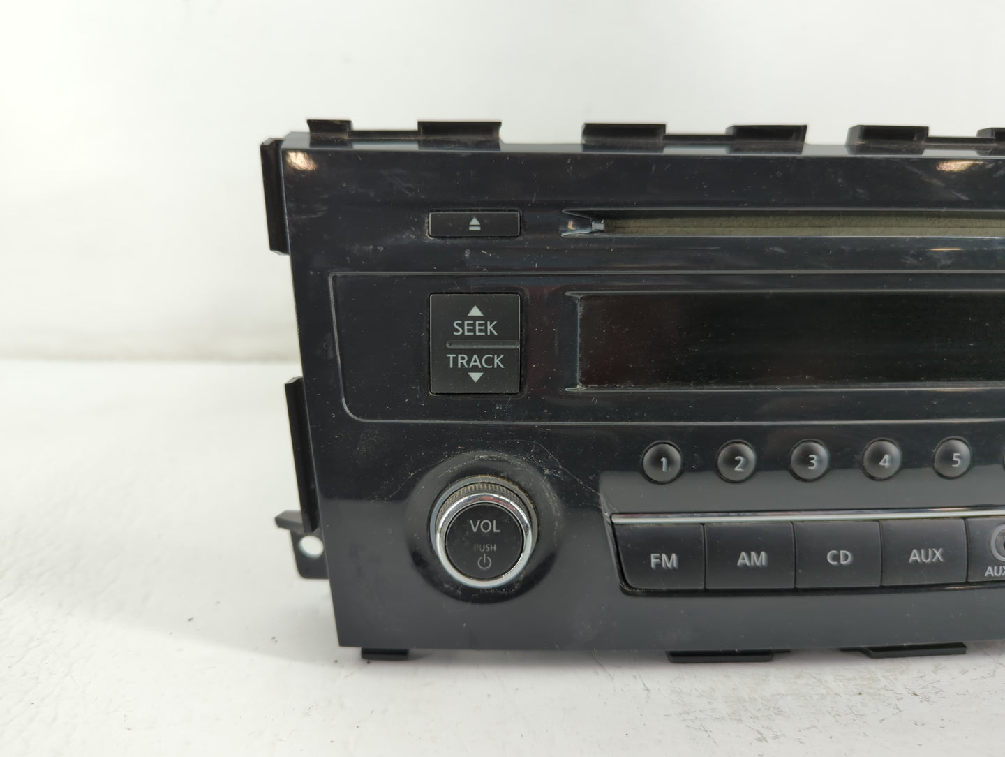 2013-2015 Nissan Altima Radio AM FM Cd Player Receiver Replacement P/N:28185 3TB0G Fits Fits 2013 2014 2015 OEM Used Auto Pa