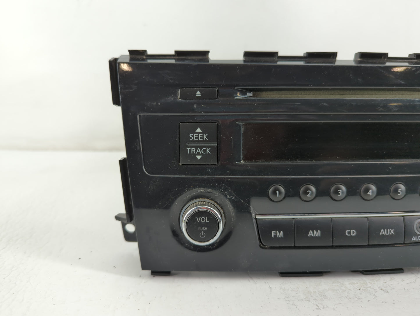 2013-2015 Nissan Altima Radio AM FM Cd Player Receiver Replacement P/N:28185 3TB0G Fits Fits 2013 2014 2015 OEM Used Auto Pa