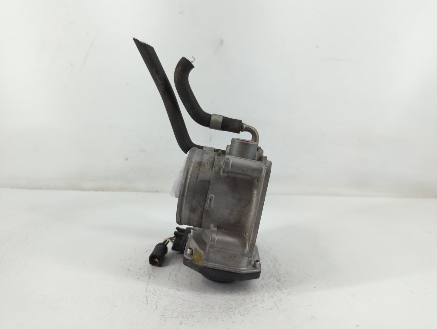 2013-2018 Nissan Altima Throttle Body P/N:20170425 Fits Fits 2013 2014 2015 2016 2017 2018 2019 2020 OEM Used Auto Parts - O