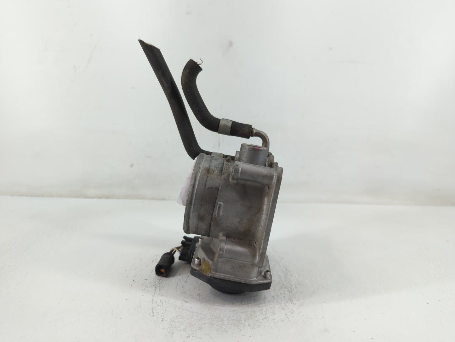 2013-2018 Nissan Altima Throttle Body P/N:20170425 Fits Fits 2013 2014 2015 2016 2017 2018 2019 2020 OEM Used Auto Parts - O