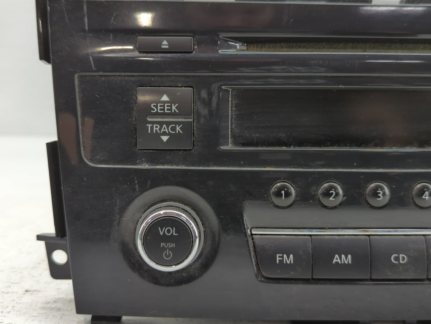 2013-2015 Nissan Altima Radio AM FM Cd Player Receiver Replacement P/N:28185 3TB0G Fits Fits 2013 2014 2015 OEM Used Auto Pa