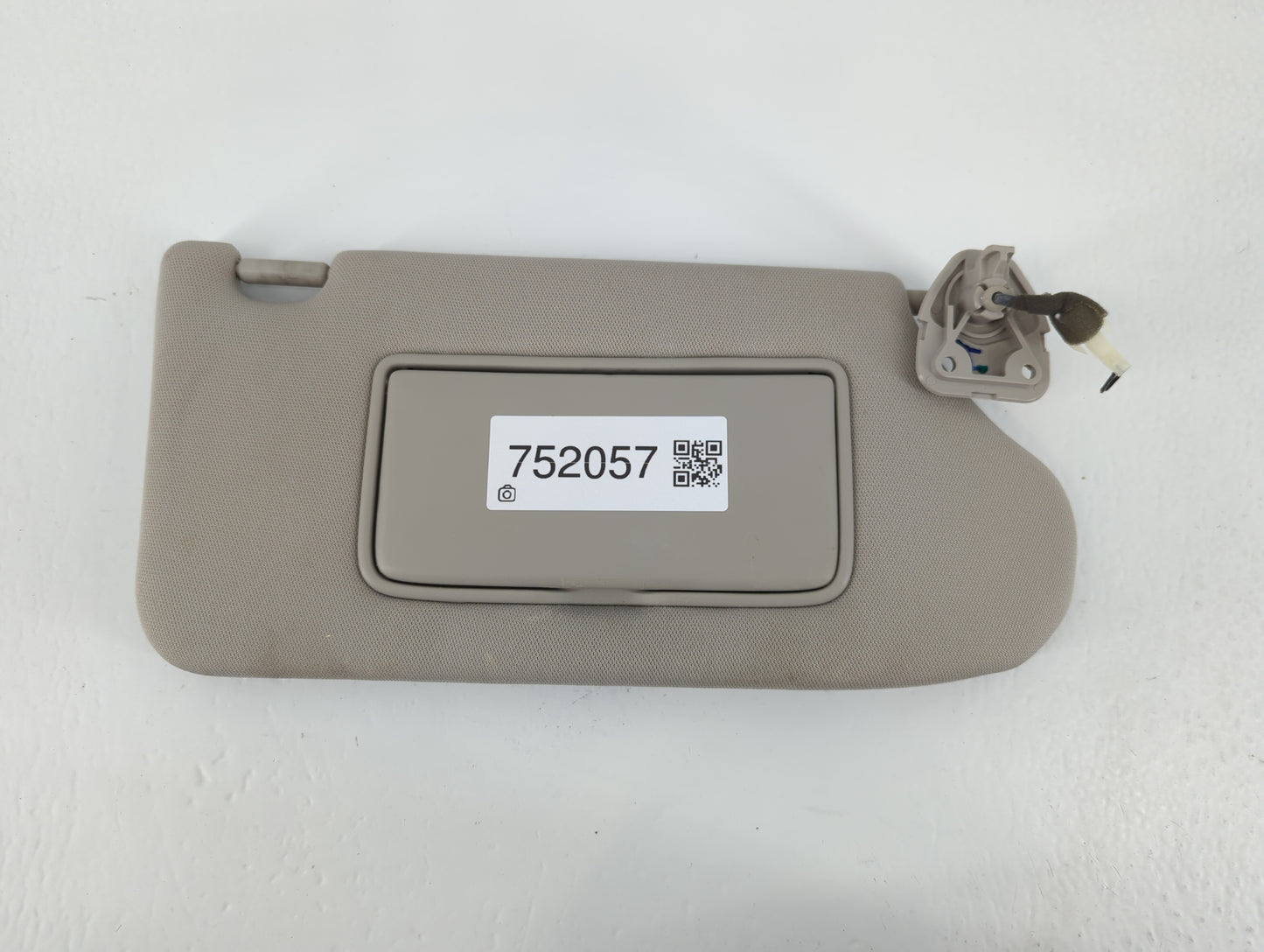 2013-2018 Nissan Altima Sun Visor Shade Replacement Passenger Right Mirror Fits Fits 2013 2014 2015 2016 2017 2018 OEM Used 