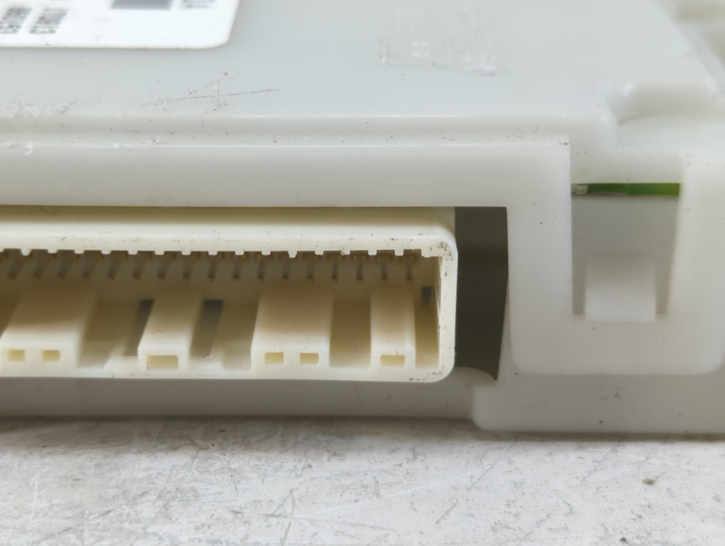 2014-2015 Nissan Altima Chassis Control Module Ccm Bcm Body Control - Oemusedautoparts1.com