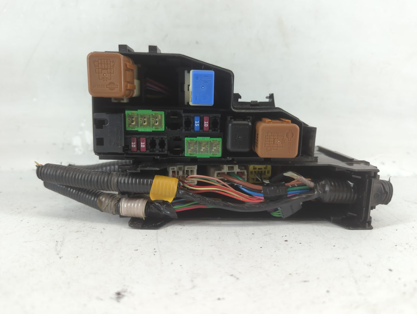 2013-2014 Nissan Altima Fusebox Fuse Box Panel Relay Module P/N:7254-5763-30 Fits Fits 2013 2014 OEM Used Auto Parts - Oemus