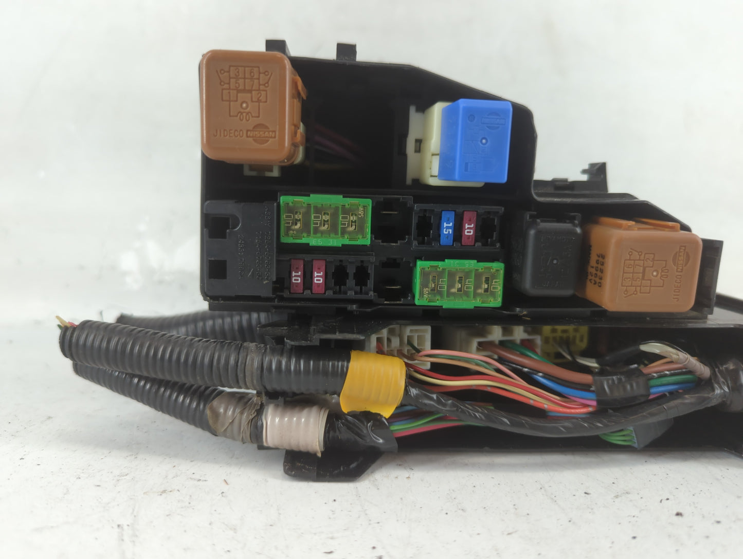 2013-2014 Nissan Altima Fusebox Fuse Box Panel Relay Module P/N:7254-5763-30 Fits Fits 2013 2014 OEM Used Auto Parts - Oemus