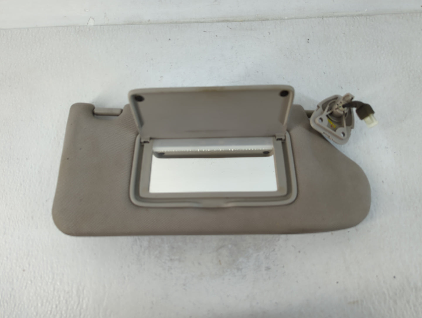 2013-2018 Nissan Altima Sun Visor Shade Replacement Passenger Right Mirror Fits Fits 2013 2014 2015 2016 2017 2018 OEM Used 