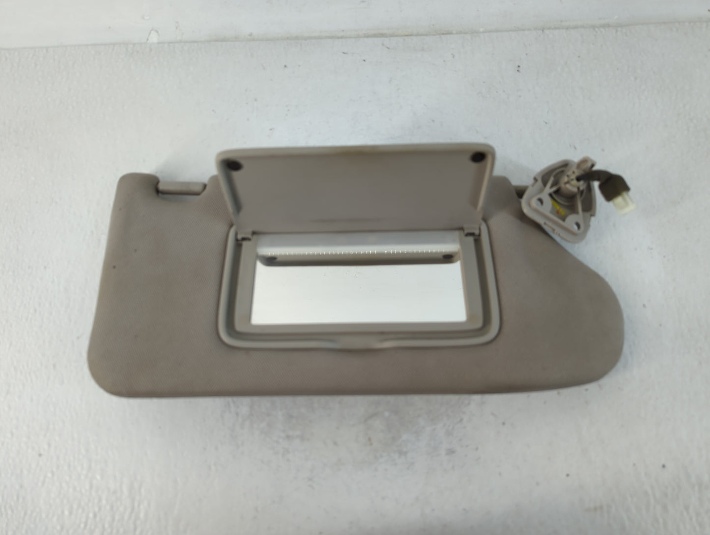 2013-2018 Nissan Altima Sun Visor Shade Replacement Passenger Right Mirror Fits Fits 2013 2014 2015 2016 2017 2018 OEM Used 