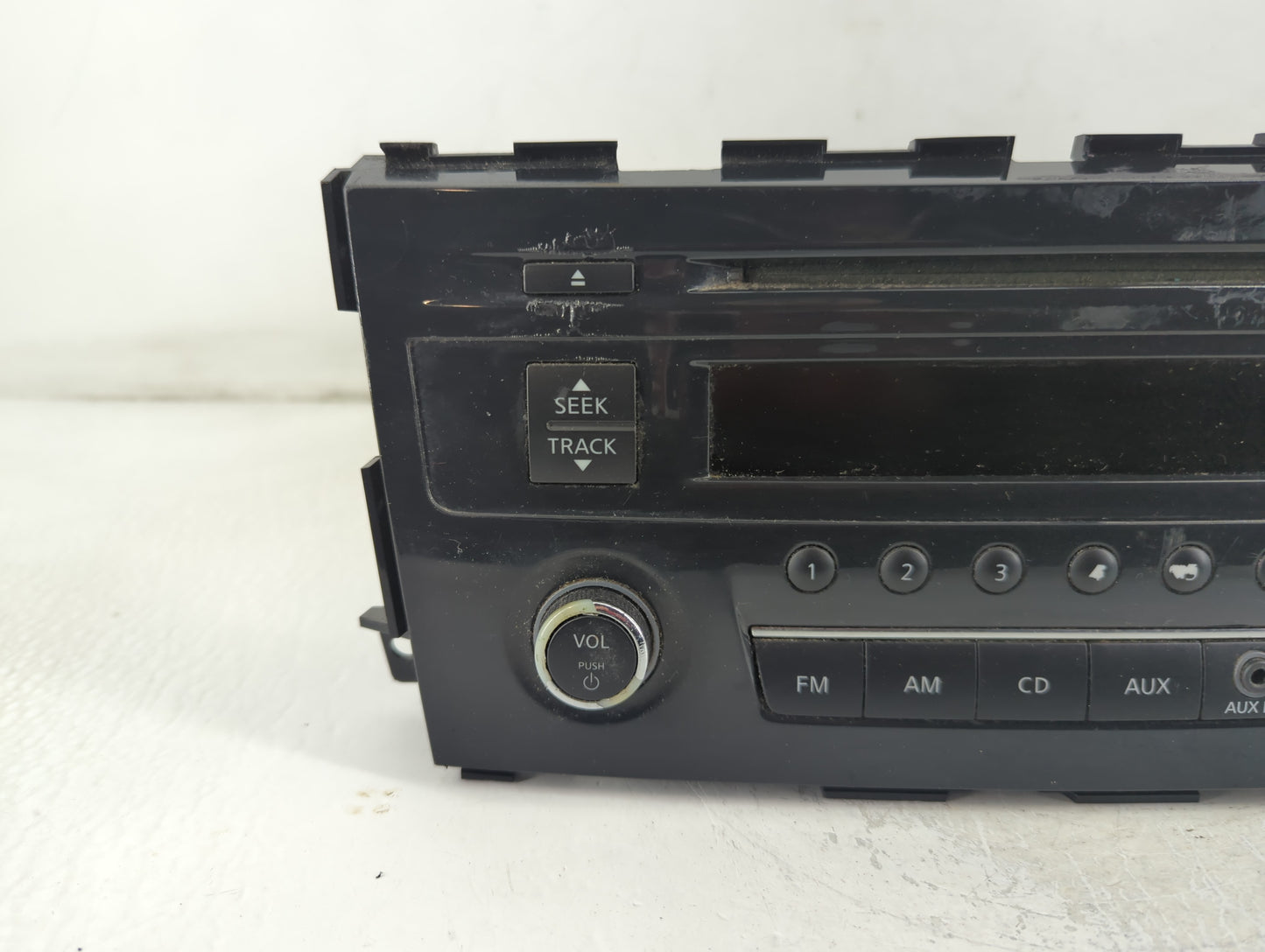 2013-2015 Nissan Altima Radio AM FM Cd Player Receiver Replacement P/N:28185 3TB0G Fits Fits 2013 2014 2015 OEM Used Auto Pa