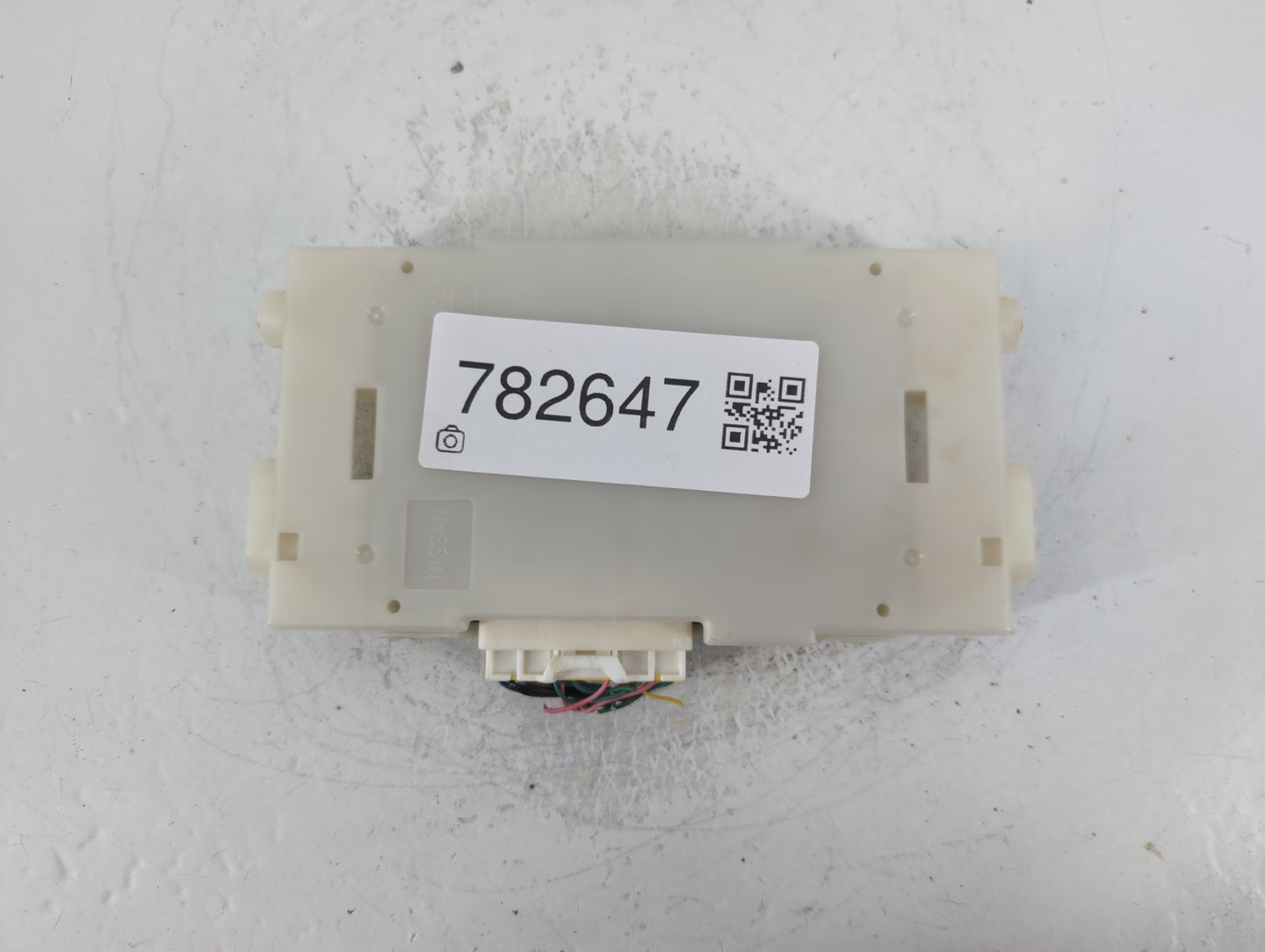 2014-2015 Nissan Altima Chassis Control Module Ccm Bcm Body Control - Oemusedautoparts1.com