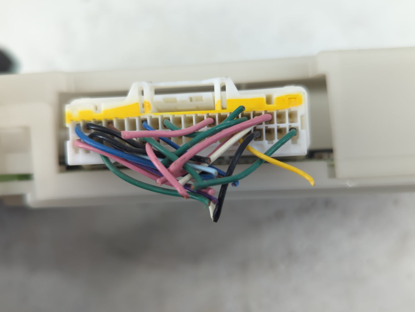 2014-2015 Nissan Altima Chassis Control Module Ccm Bcm Body Control - Oemusedautoparts1.com