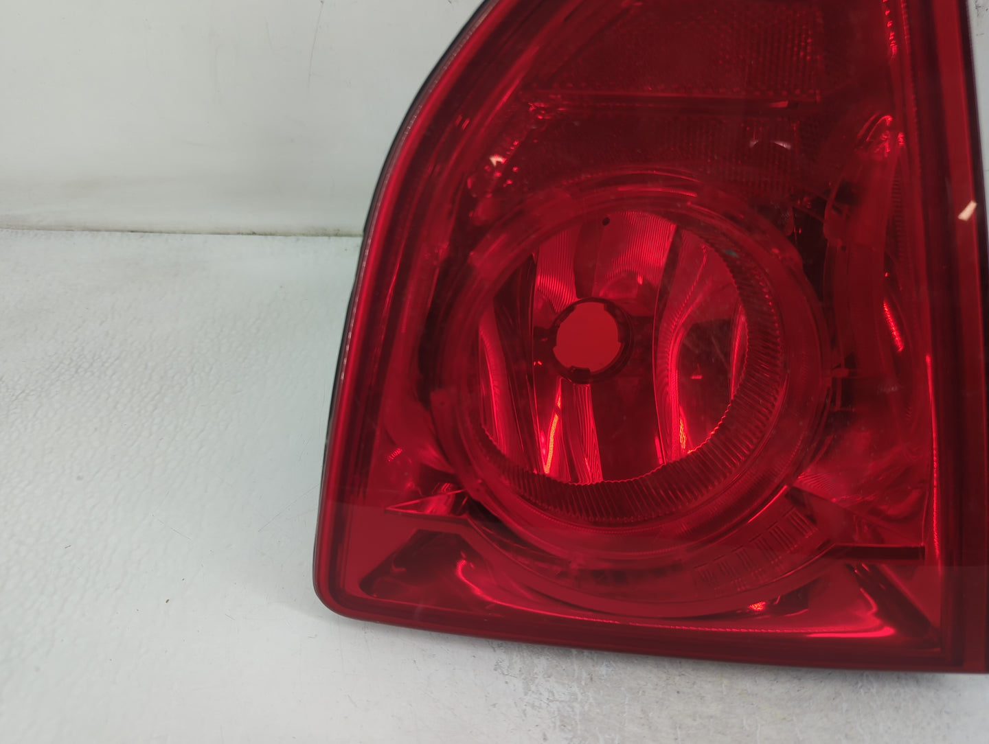 2014-2015 Nissan Altima Tail Light Assembly Driver Left OEM P/N:20314353 Fits Fits 2014 2015 OEM Used Auto Parts - Oemusedau