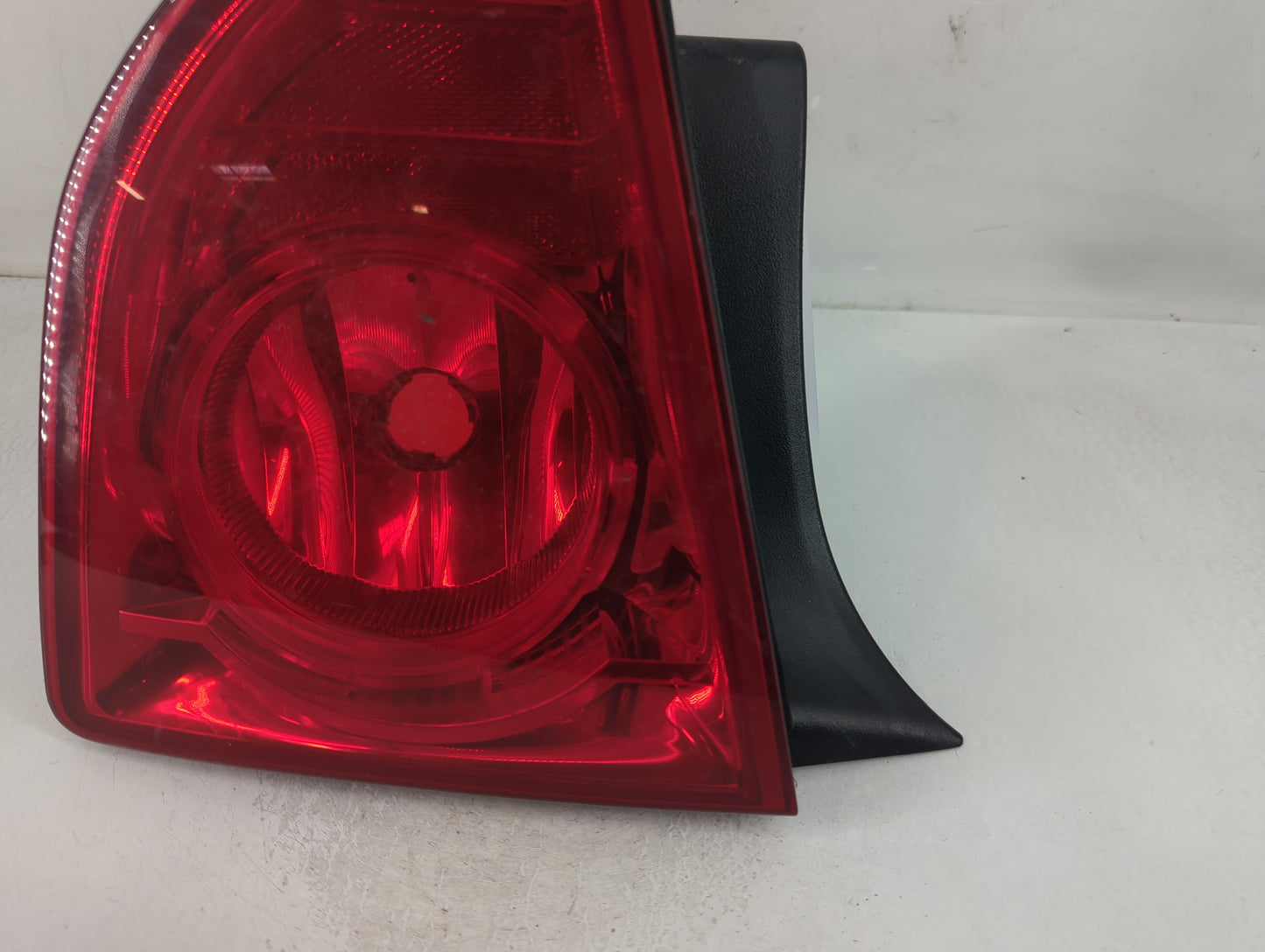 2014-2015 Nissan Altima Tail Light Assembly Driver Left OEM P/N:20314353 Fits Fits 2014 2015 OEM Used Auto Parts - Oemusedau