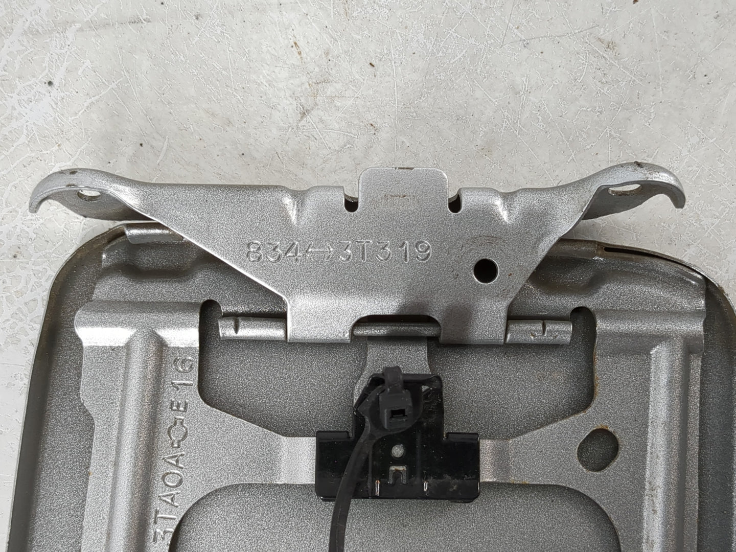 2014 Nissan Altima Fuel Tank Door Lid Gas Tank - Oemusedautoparts1.com
