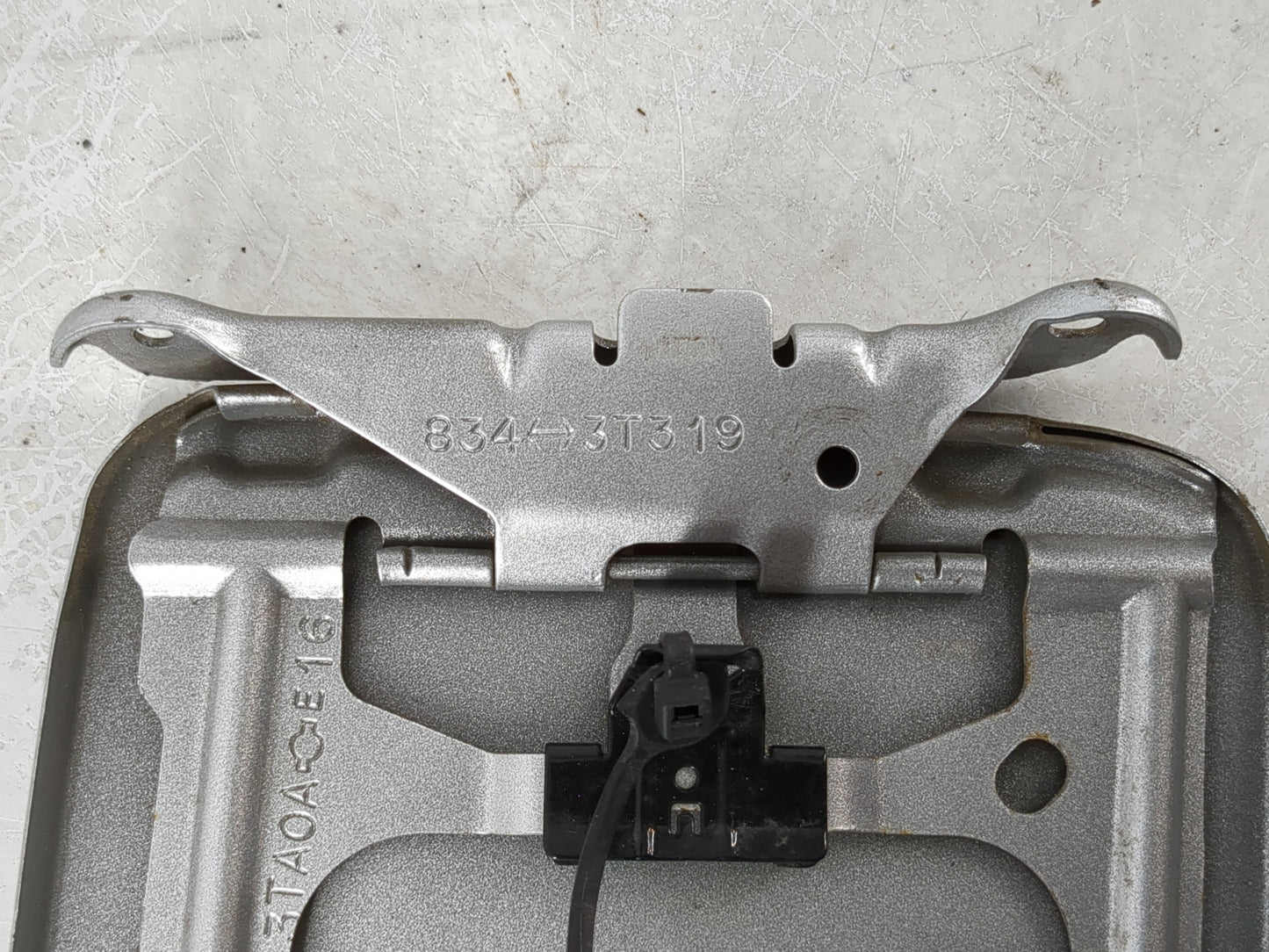 2014 Nissan Altima Fuel Tank Door Lid Gas Tank - Oemusedautoparts1.com