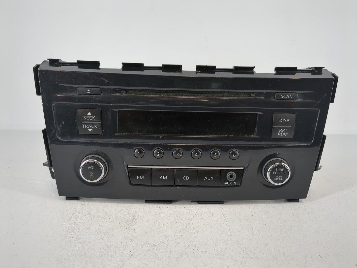 2013-2015 Nissan Altima Radio AM FM Cd Player Receiver Replacement P/N:28185 3TB0G Fits Fits 2013 2014 2015 OEM Used Auto Pa