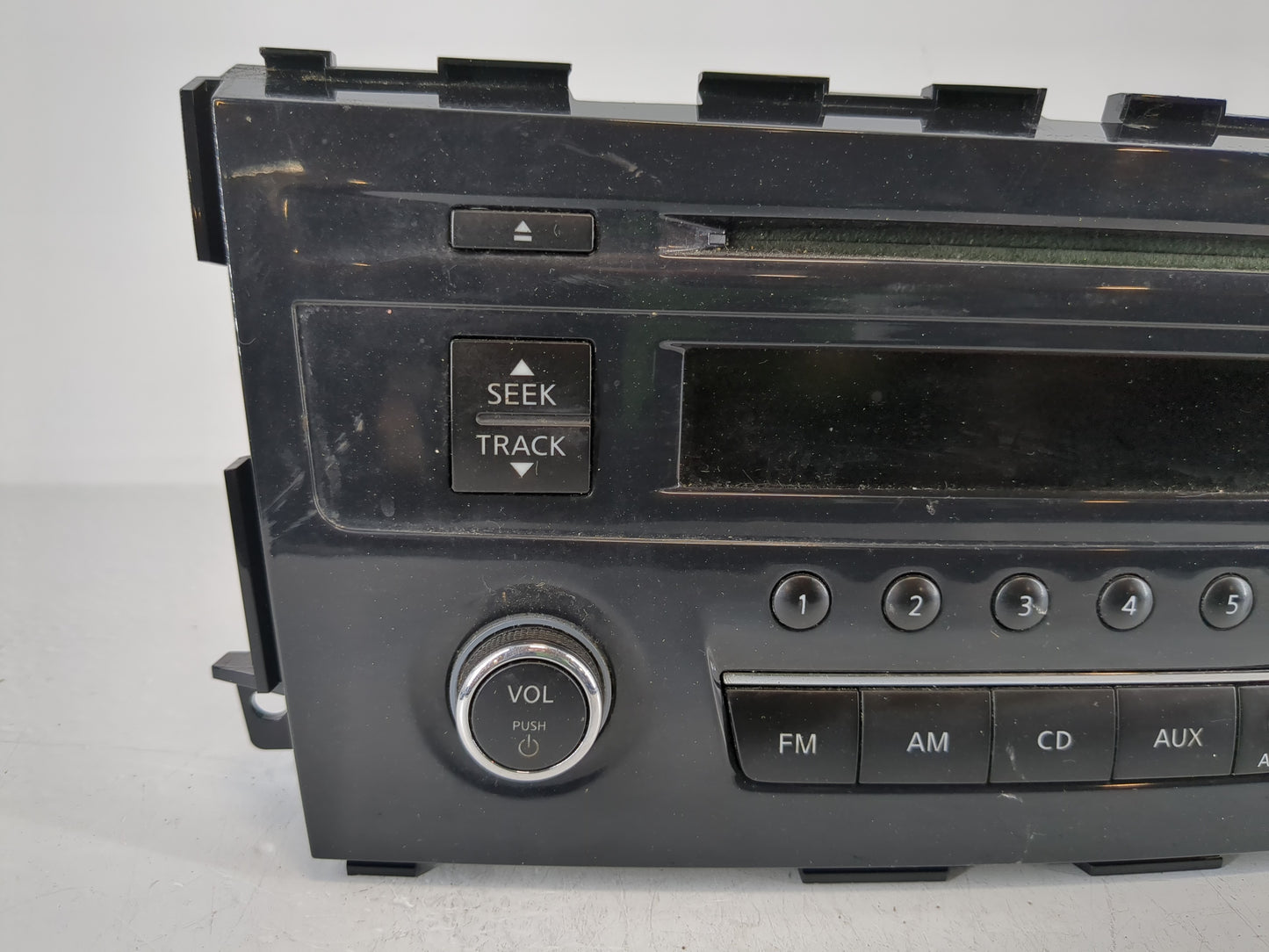 2013-2015 Nissan Altima Radio AM FM Cd Player Receiver Replacement P/N:28185 3TB0G Fits Fits 2013 2014 2015 OEM Used Auto Pa