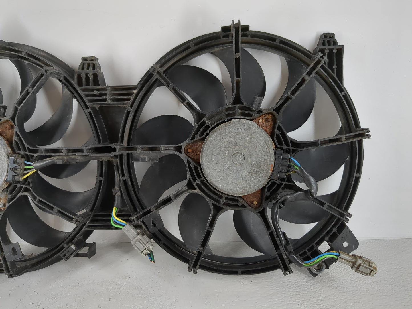 2013-2015 Nissan Altima Electric Radiator Cooling Fan Motor Assembly Fits Fits 2013 2014 2015 OEM Used Auto Parts - Oemuseda