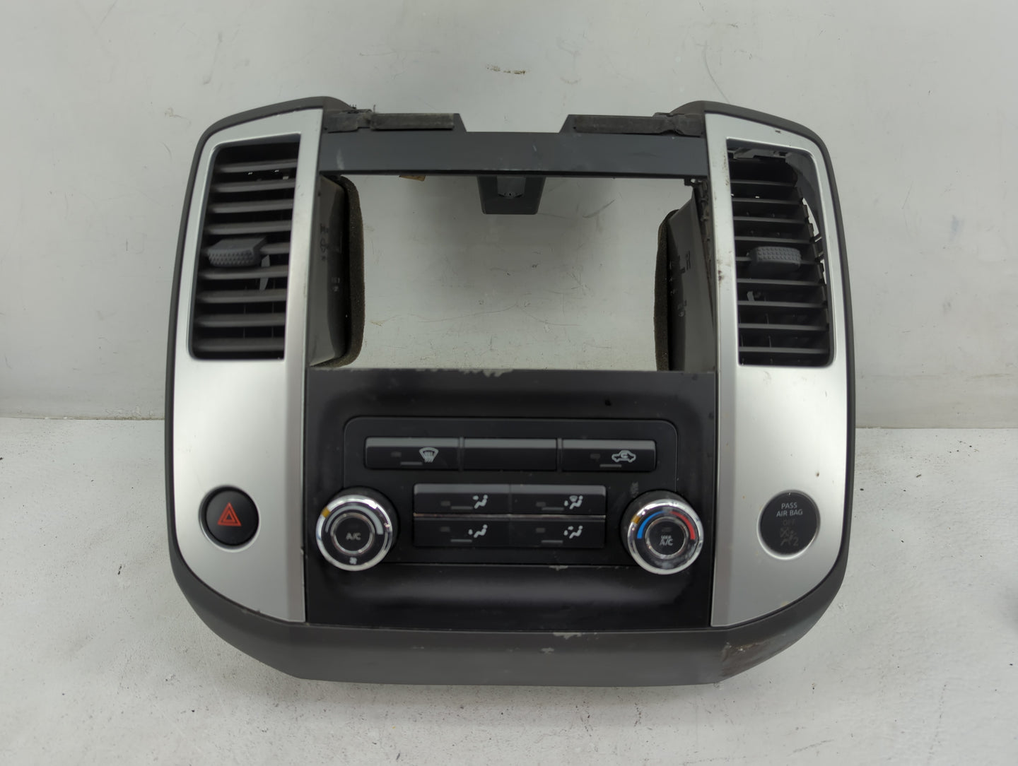 2014-2021 Nissan Frontier Climate Control Module Temperature AC/Heater Replacement Fits OEM Used Auto Parts - Oemusedautopar