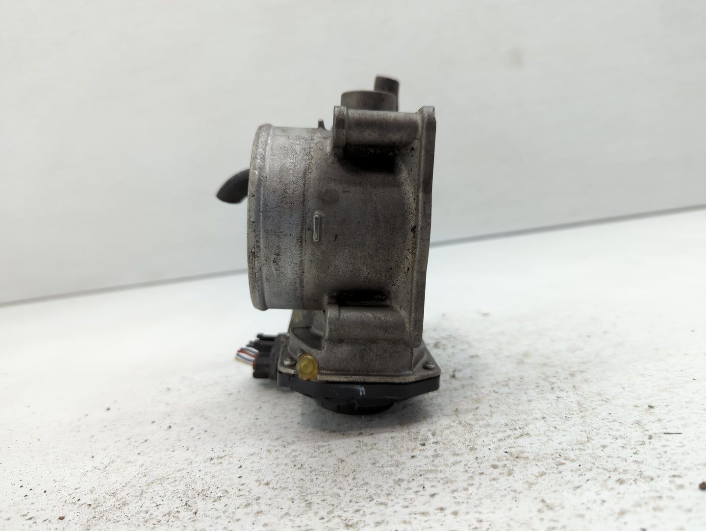 2013-2019 Nissan Frontier Throttle Body P/N:16119 7S001 Fits Fits 2012 2013 2014 2015 2016 2017 2018 2019 2020 OEM Used Auto