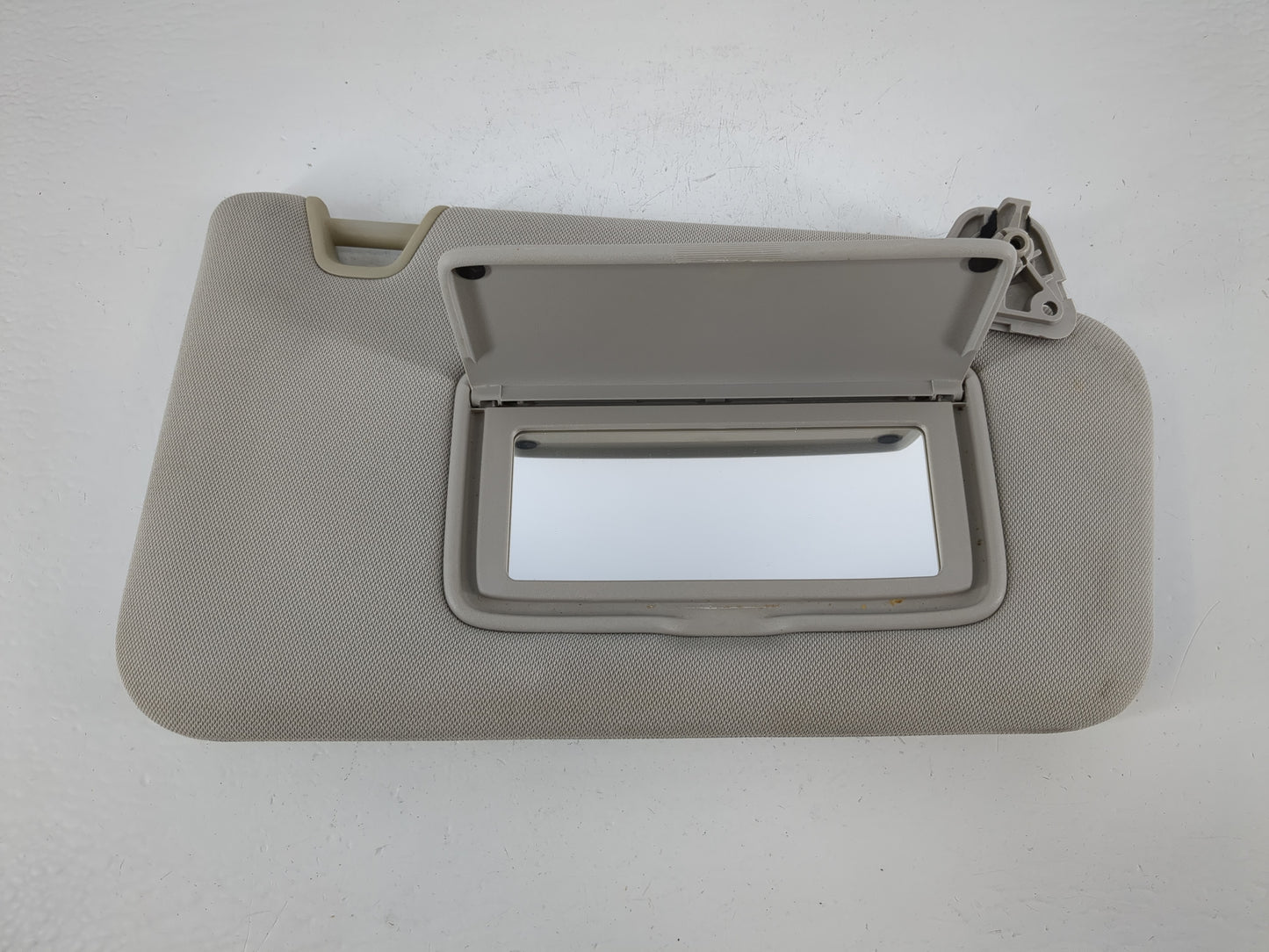 2014 Nissan Juke Sun Visor Shade Replacement Passenger Right Mirror Fits OEM Used Auto Parts - Oemusedautoparts1.com