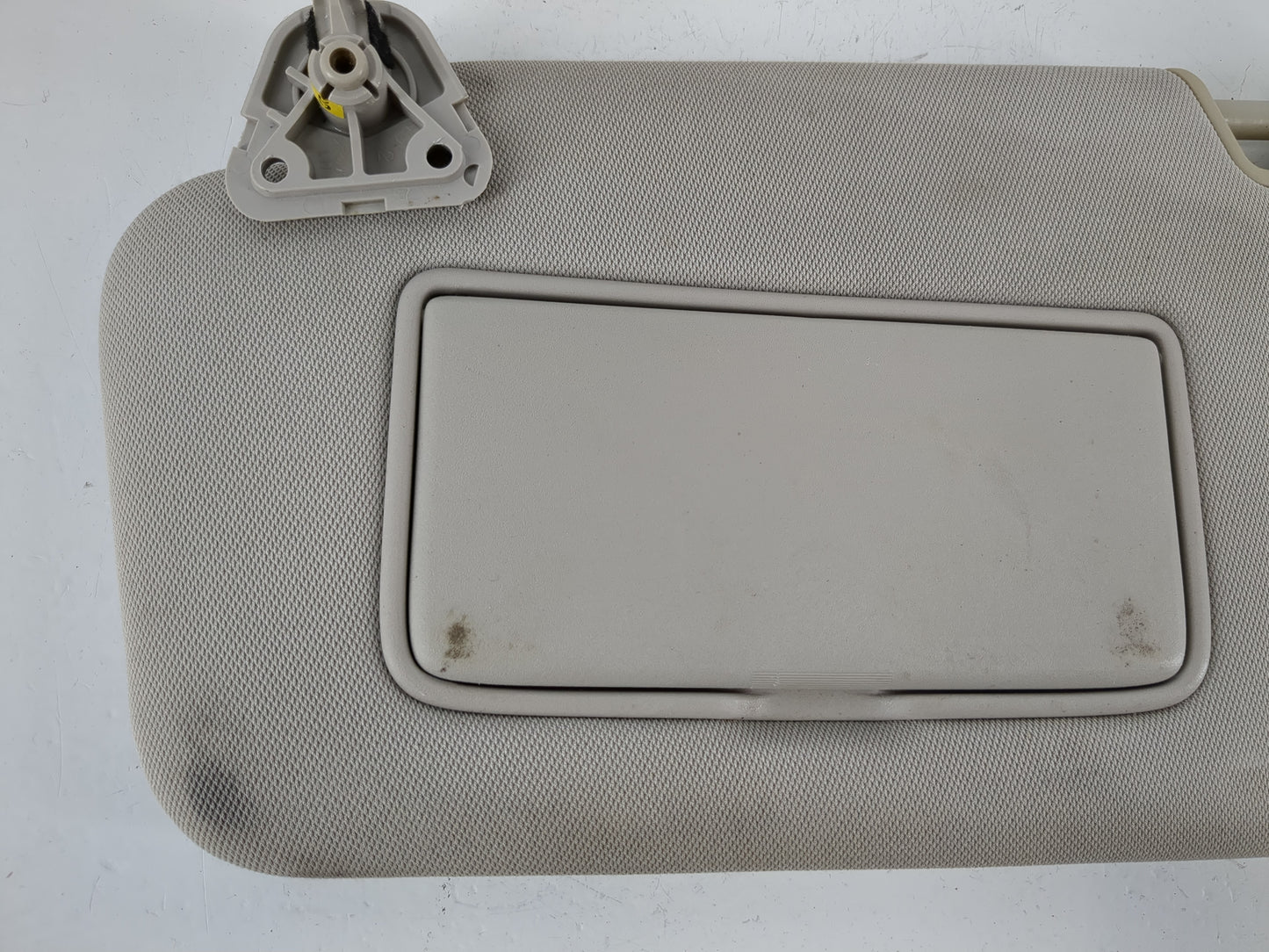 2014 Nissan Juke Sun Visor Shade Replacement Driver Left Mirror Fits OEM Used Auto Parts - Oemusedautoparts1.com