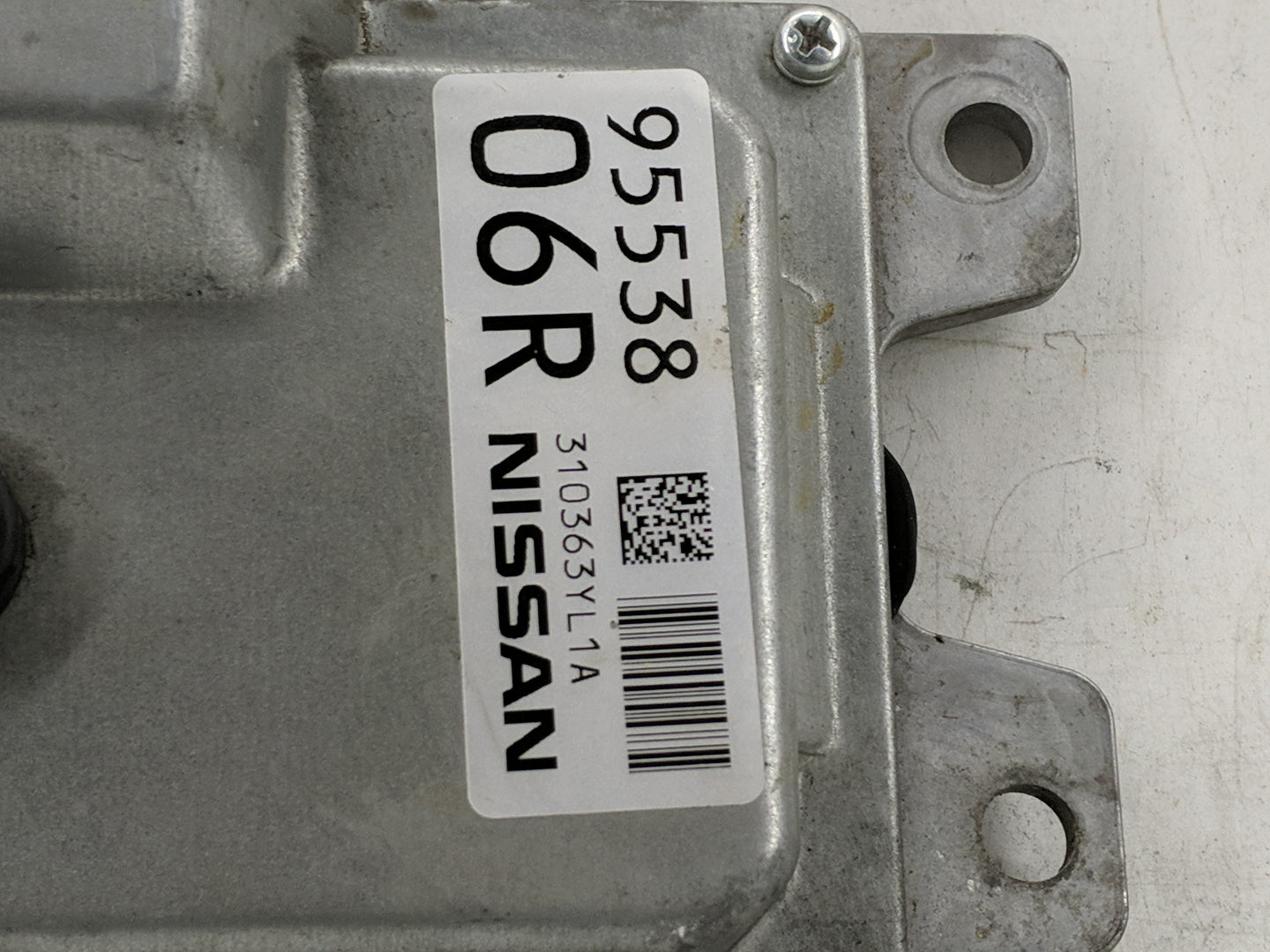 2014-2014 Nissan Juke Chassis Control Module Ccm Bcm Body Control - Oemusedautoparts1.com