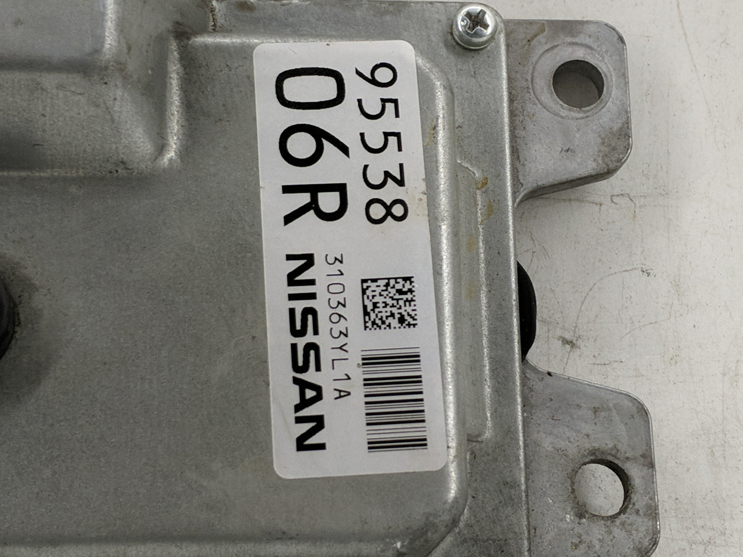 2014-2014 Nissan Juke Chassis Control Module Ccm Bcm Body Control - Oemusedautoparts1.com