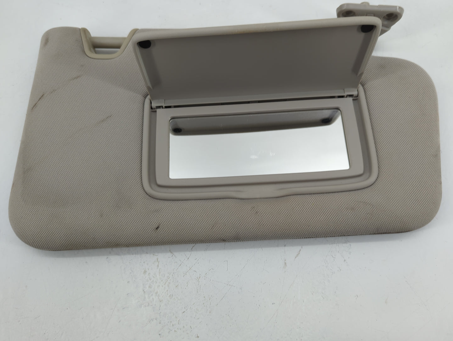 2014 Nissan Juke Sun Visor Shade Replacement Passenger Right Mirror Fits OEM Used Auto Parts - Oemusedautoparts1.com