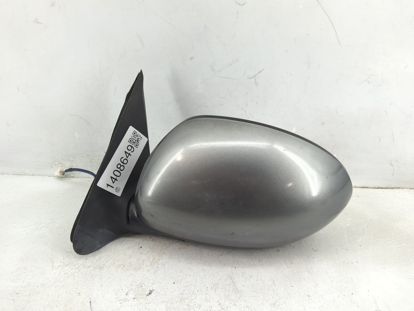 2012-2014 Nissan Juke Driver Side View Mirror - Left Door Mirror OEM Used - Oemusedautoparts1.com