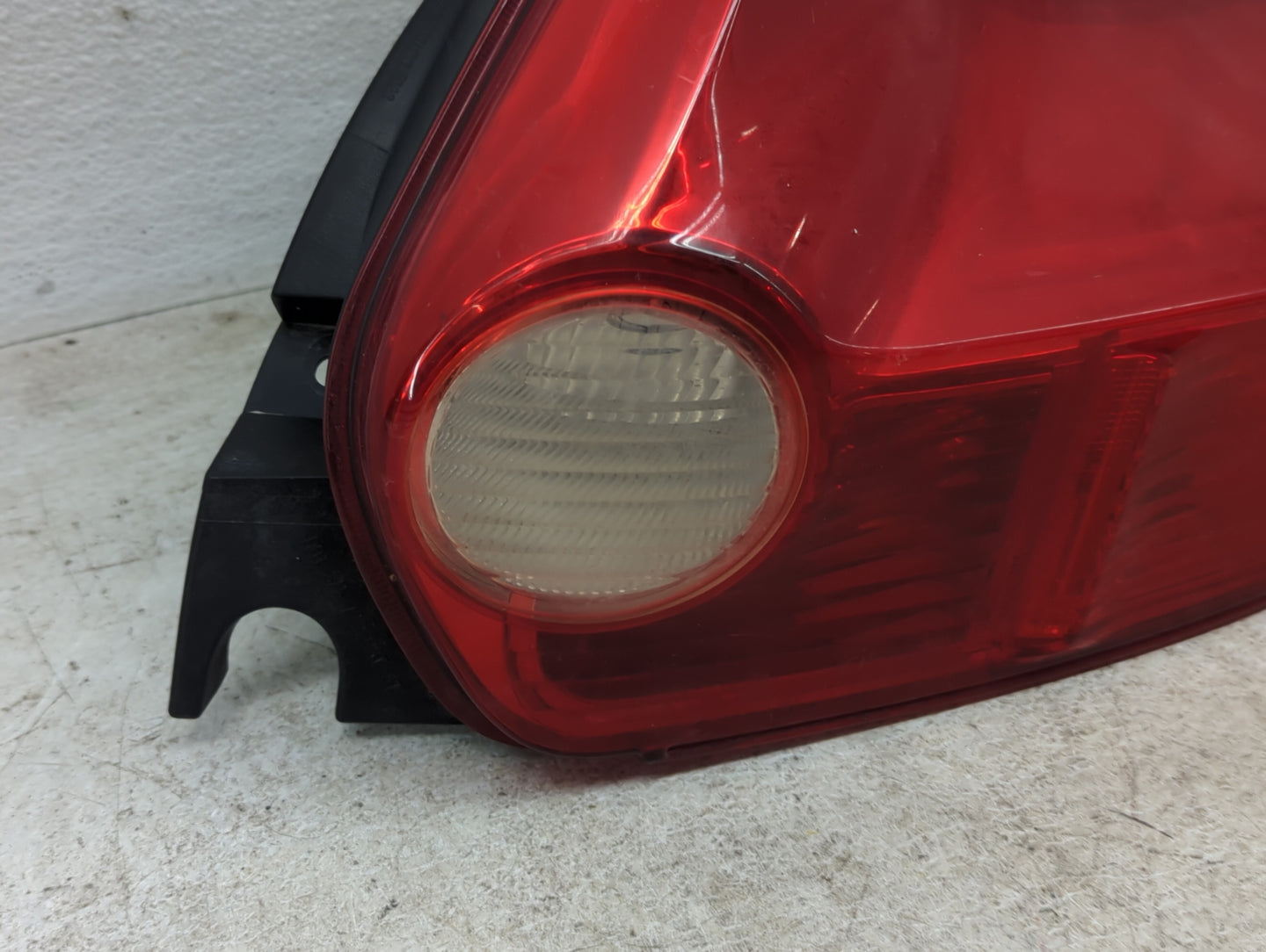 2011-2014 Nissan Juke Tail Light Assembly Driver Left OEM Fits Fits 2011 2012 2013 2014 OEM Used Auto Parts - Oemusedautopar