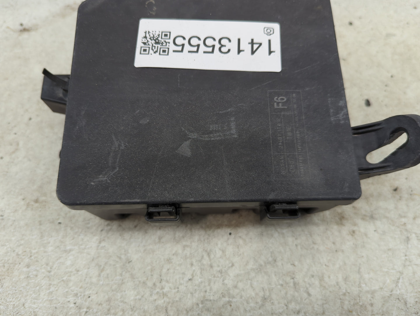 2014 Nissan Juke Fusebox Fuse Box Panel Relay Module P/N:284B7-1TW1E Fits OEM Used Auto Parts - Oemusedautoparts1.com