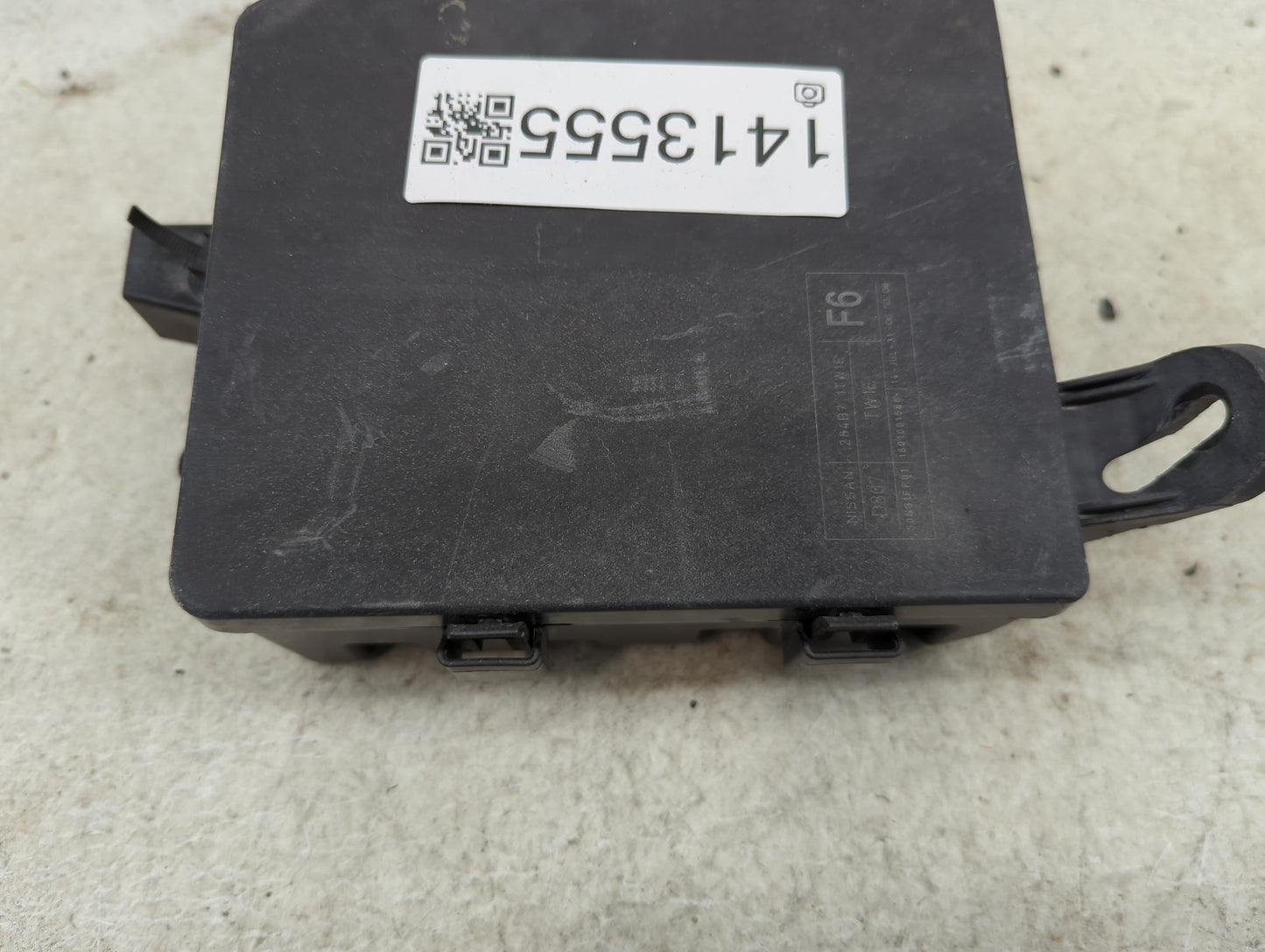 2014 Nissan Juke Fusebox Fuse Box Panel Relay Module P/N:284B7-1TW1E Fits OEM Used Auto Parts - Oemusedautoparts1.com