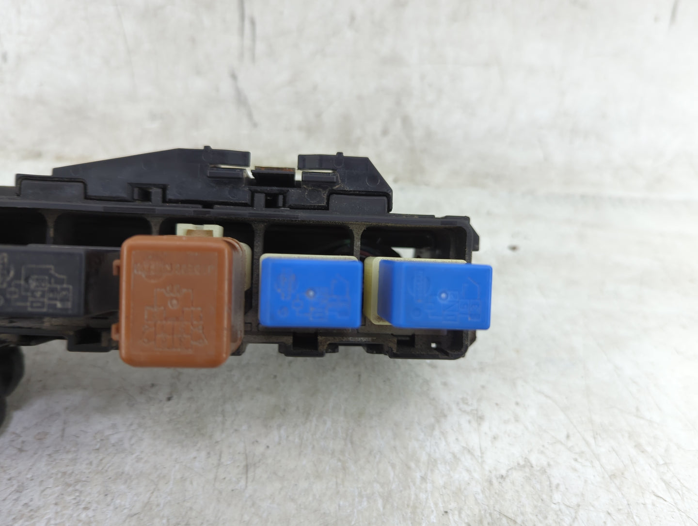 2011-2017 Nissan Juke Fusebox Fuse Box Panel Relay Module P/N:24382 EG002 7154-7138-30 Fits OEM Used Auto Parts - Oemusedaut