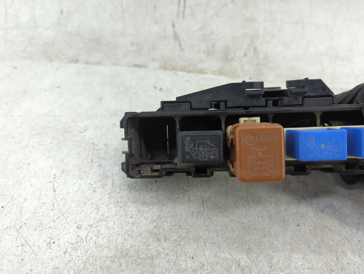 2011-2017 Nissan Juke Fusebox Fuse Box Panel Relay Module P/N:24382 EG002 7154-7138-30 Fits OEM Used Auto Parts - Oemusedaut