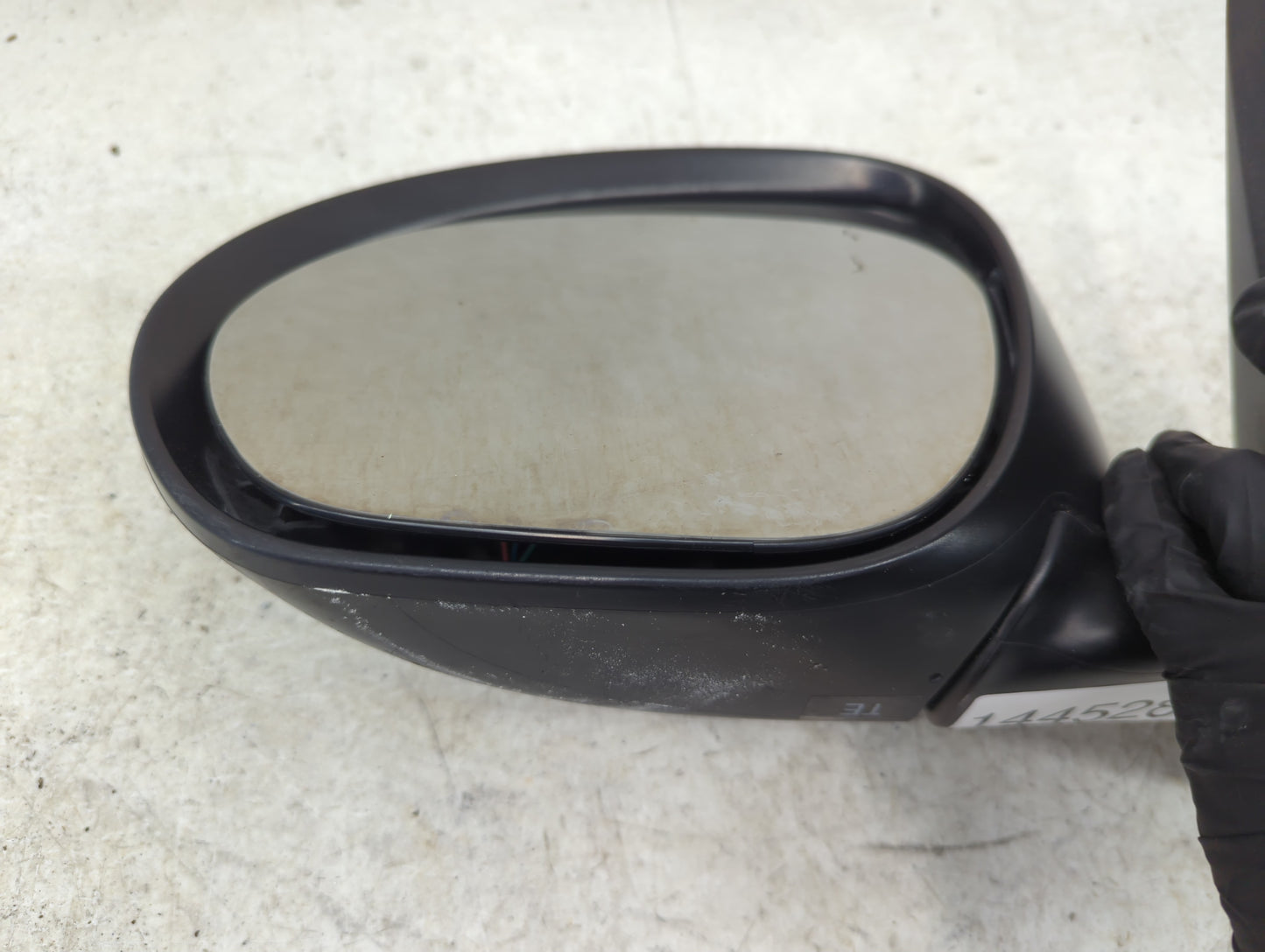 2012-2014 Nissan Juke Driver Side View Mirror - Left Door Mirror OEM Used - Oemusedautoparts1.com
