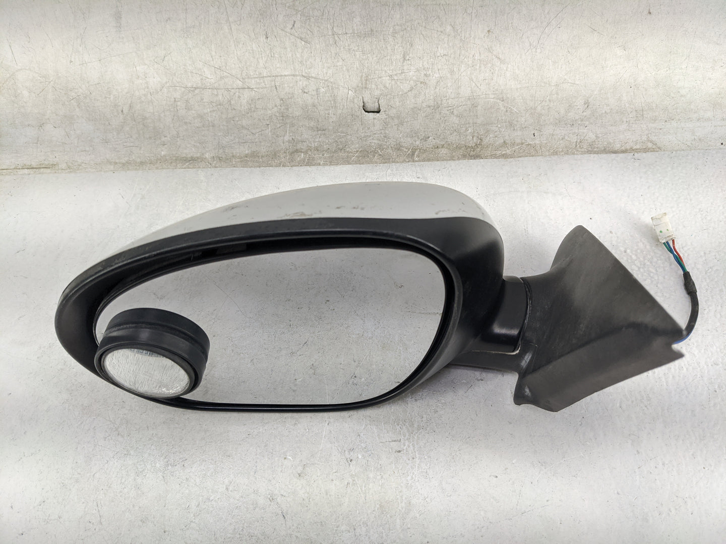 2012-2014 Nissan Juke Passenger Side View Mirror - Right Door Mirror OEM Used - Oemusedautoparts1.com