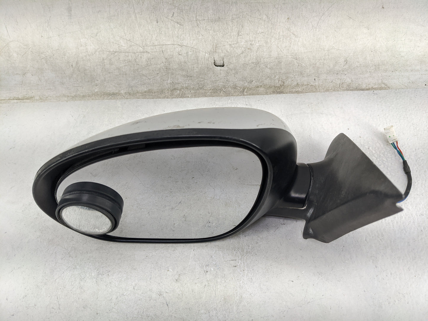 2012-2014 Nissan Juke Passenger Side View Mirror - Right Door Mirror OEM Used - Oemusedautoparts1.com