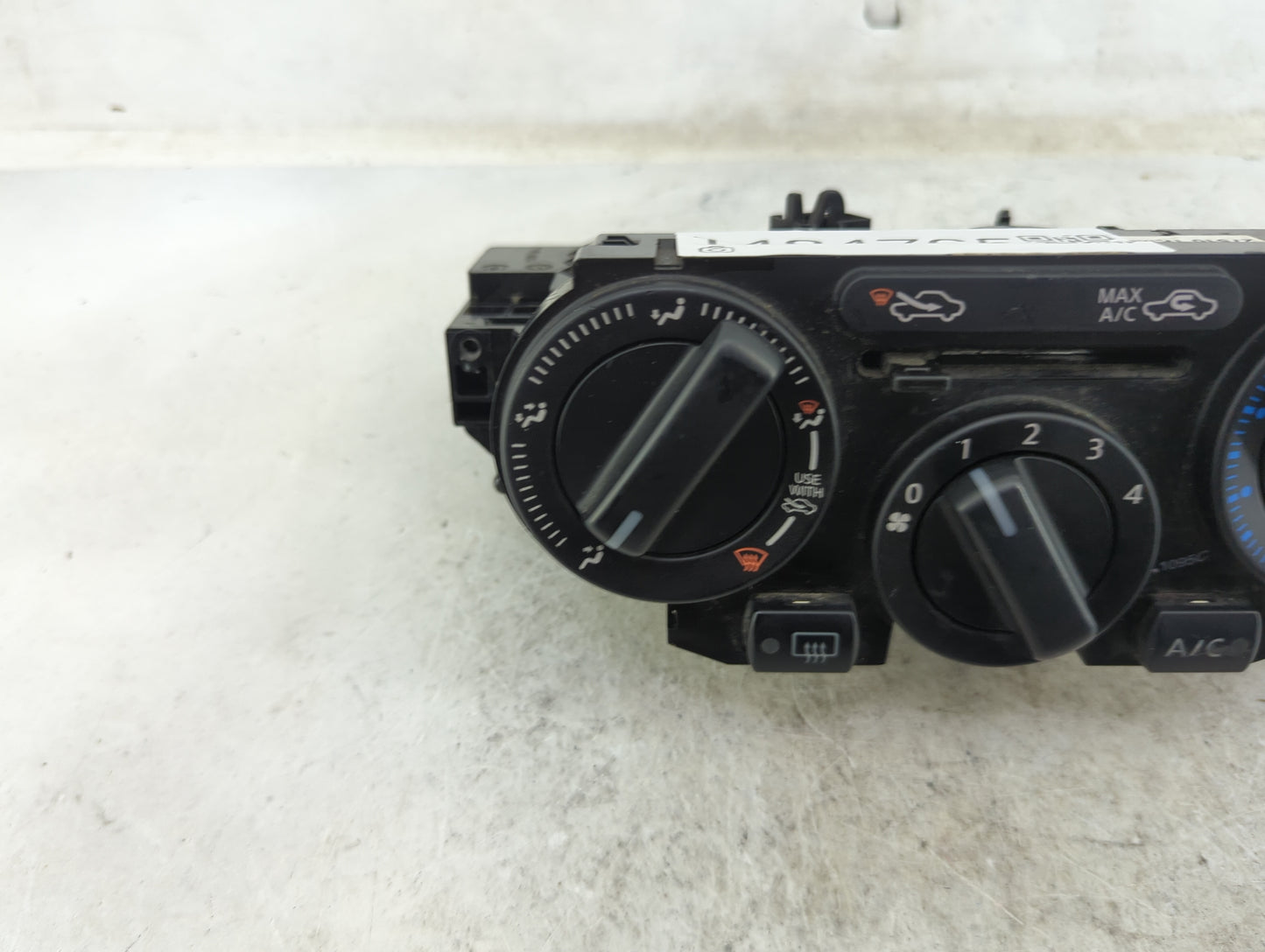 2014 Nissan Juke Climate Control Module Temperature AC/Heater Replacement P/N:4715323510248 Fits OEM Used Auto Parts - Oemus