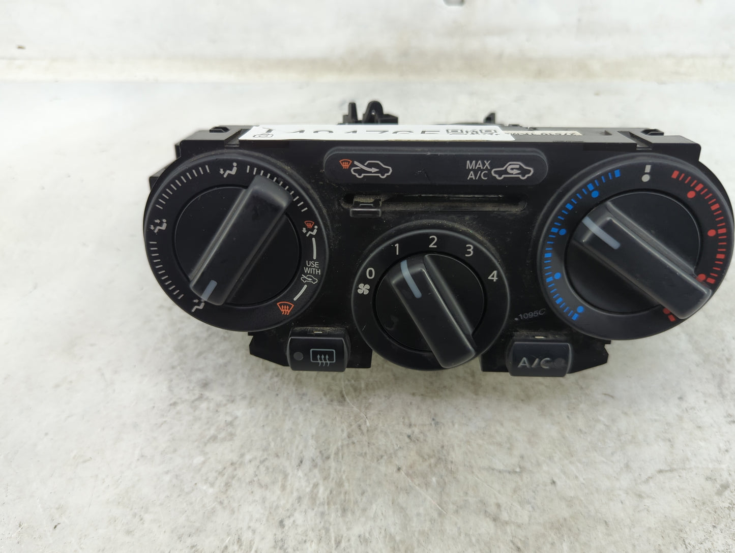 2014 Nissan Juke Climate Control Module Temperature AC/Heater Replacement P/N:4715323510248 Fits OEM Used Auto Parts - Oemus