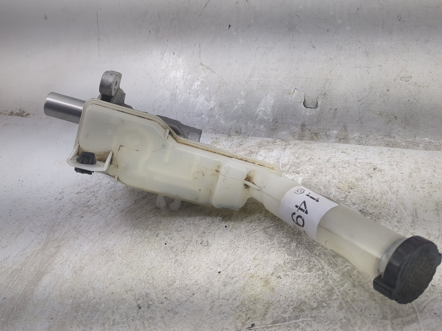 2011-2017 Nissan Juke Brake Master Cylinder 1497025 - Oemusedautoparts1.com
