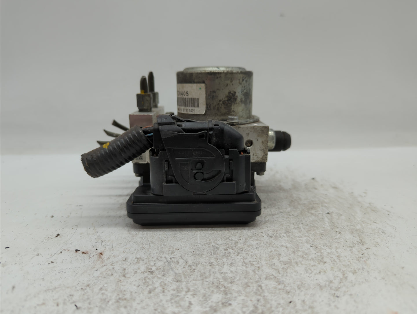 2013-2014 Nissan Juke ABS Pump Control Module Replacement P/N:A98000B51 Fits Fits 2013 2014 OEM Used Auto Parts - Oemusedaut