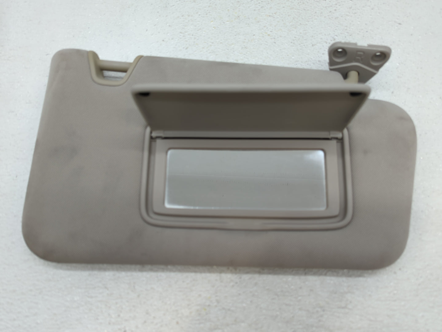2014 Nissan Juke Sun Visor Shade Replacement Driver Left Mirror Fits OEM Used Auto Parts - Oemusedautoparts1.com