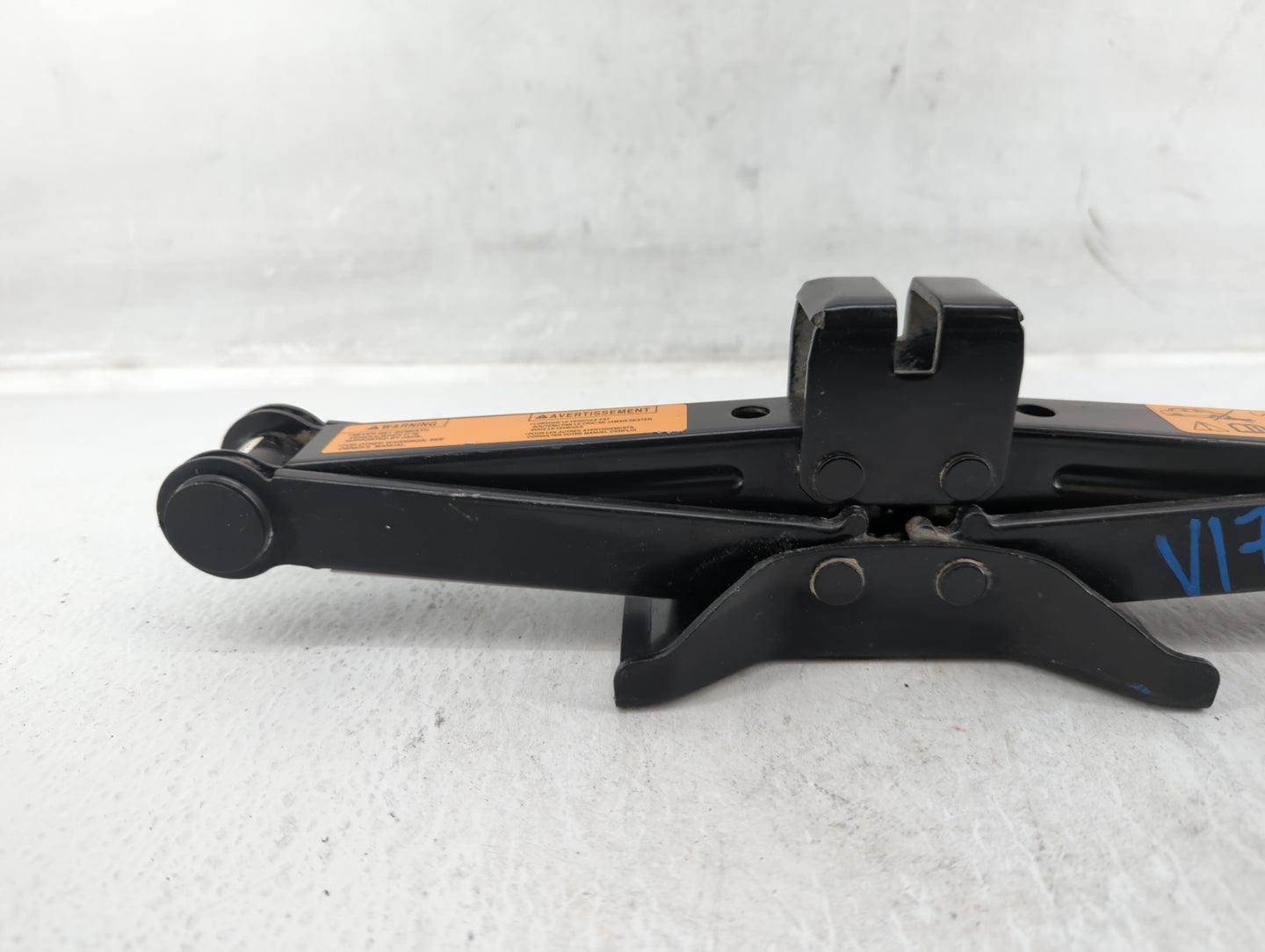 2014 Nissan Juke Spare Scissor Car Jack 548109 - Oemusedautoparts1.com