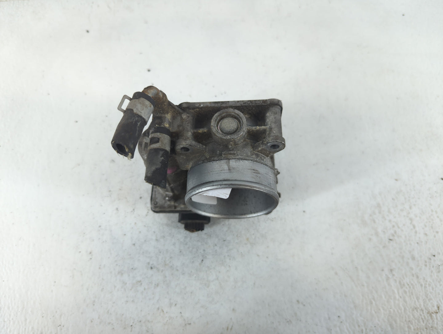 2011-2017 Nissan Juke Throttle Body P/N:RME60-31 Fits Fits 2011 2012 2013 2014 2015 2016 2017 OEM Used Auto Parts - Oemuseda