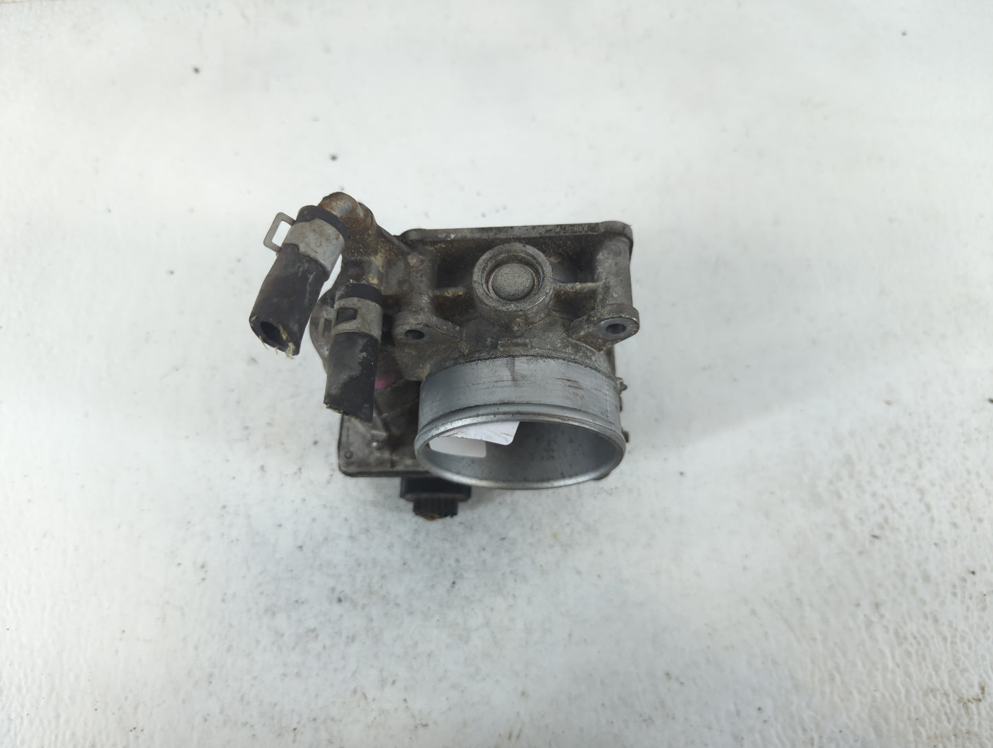 2011-2017 Nissan Juke Throttle Body P/N:RME60-31 Fits Fits 2011 2012 2013 2014 2015 2016 2017 OEM Used Auto Parts - Oemuseda