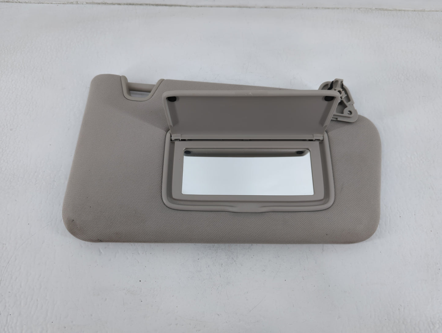 2014 Nissan Juke Sun Visor Shade Replacement Passenger Right Mirror Fits OEM Used Auto Parts - Oemusedautoparts1.com