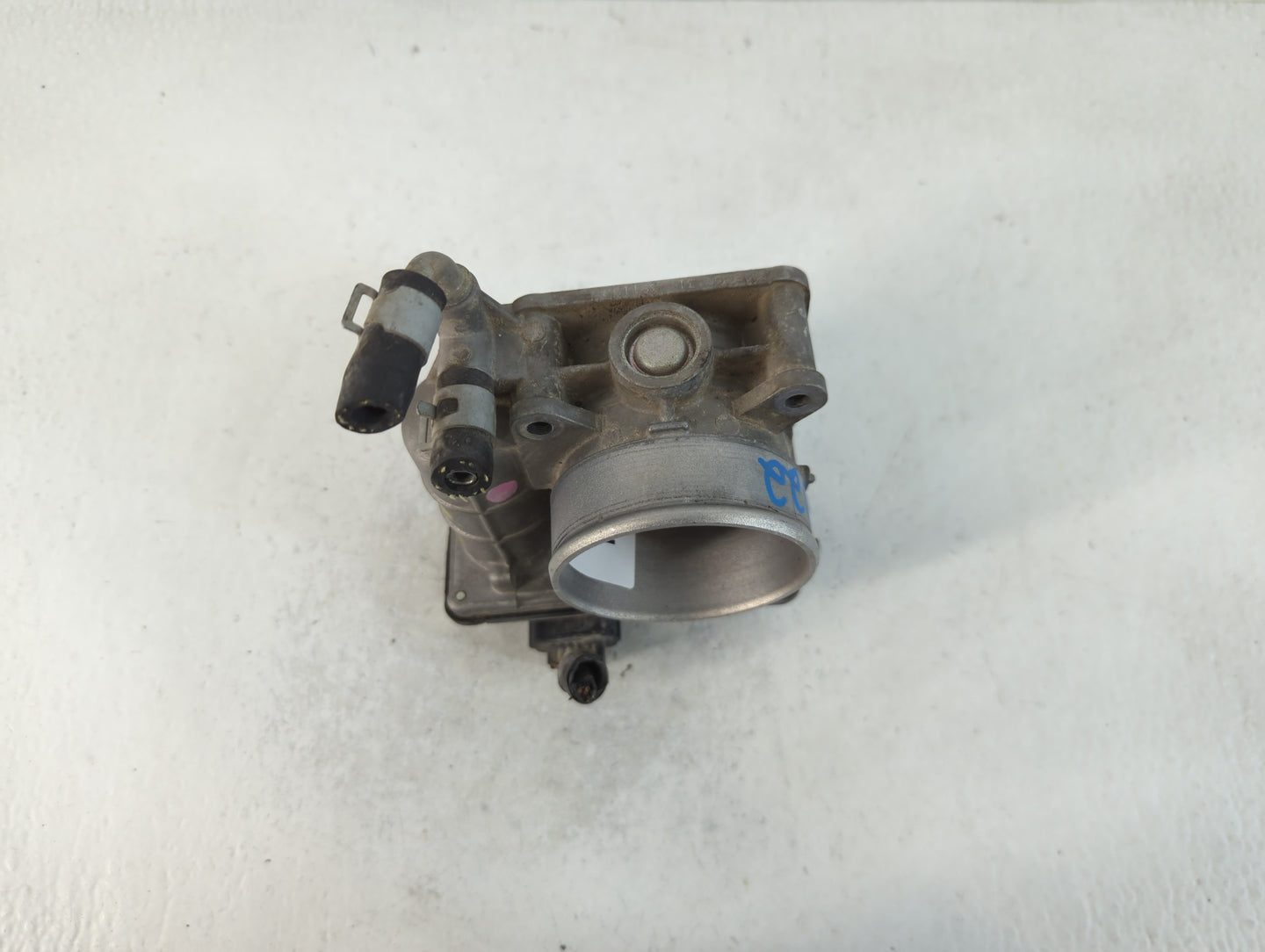 2011-2017 Nissan Juke Throttle Body P/N:39119 RME60-31 Fits Fits 2011 2012 2013 2014 2015 2016 2017 OEM Used Auto Parts - Oe