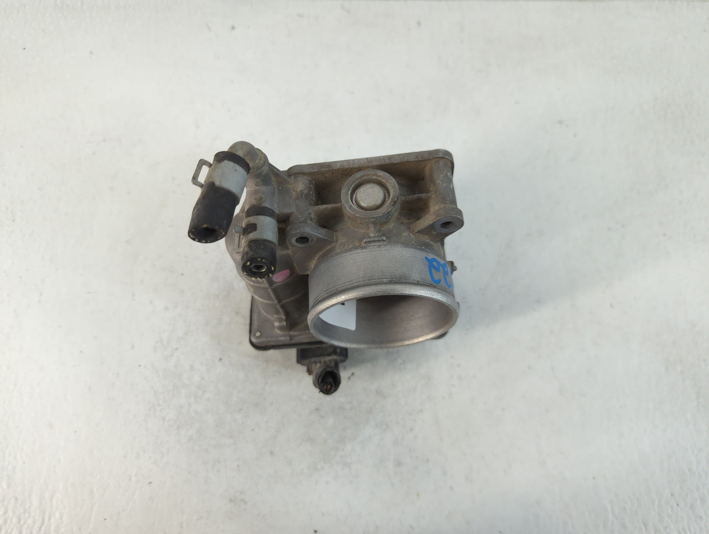 2011-2017 Nissan Juke Throttle Body P/N:39119 RME60-31 Fits Fits 2011 2012 2013 2014 2015 2016 2017 OEM Used Auto Parts - Oe