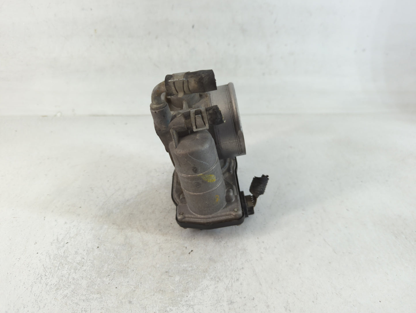 2011-2017 Nissan Juke Throttle Body P/N:39119 RME60-31 Fits Fits 2011 2012 2013 2014 2015 2016 2017 OEM Used Auto Parts - Oe